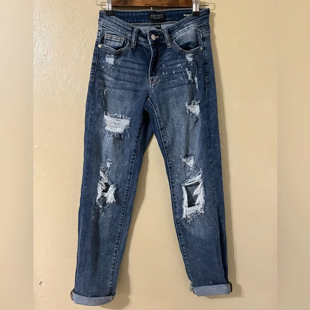 Judy Blue Boyfriend Distressed Denim Blue Jeans Junior Size 0/24 JJ206 - Picture 1 of 3